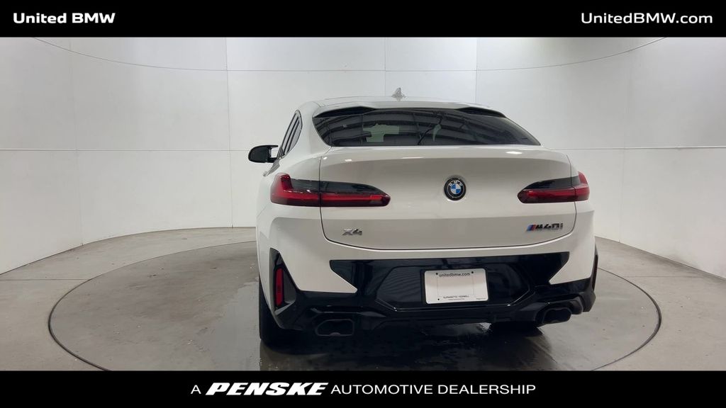 Thumbnail: 2025 BMW X4 - 7