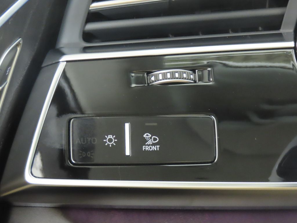 Thumbnail: 2026 Audi Q7 - 19