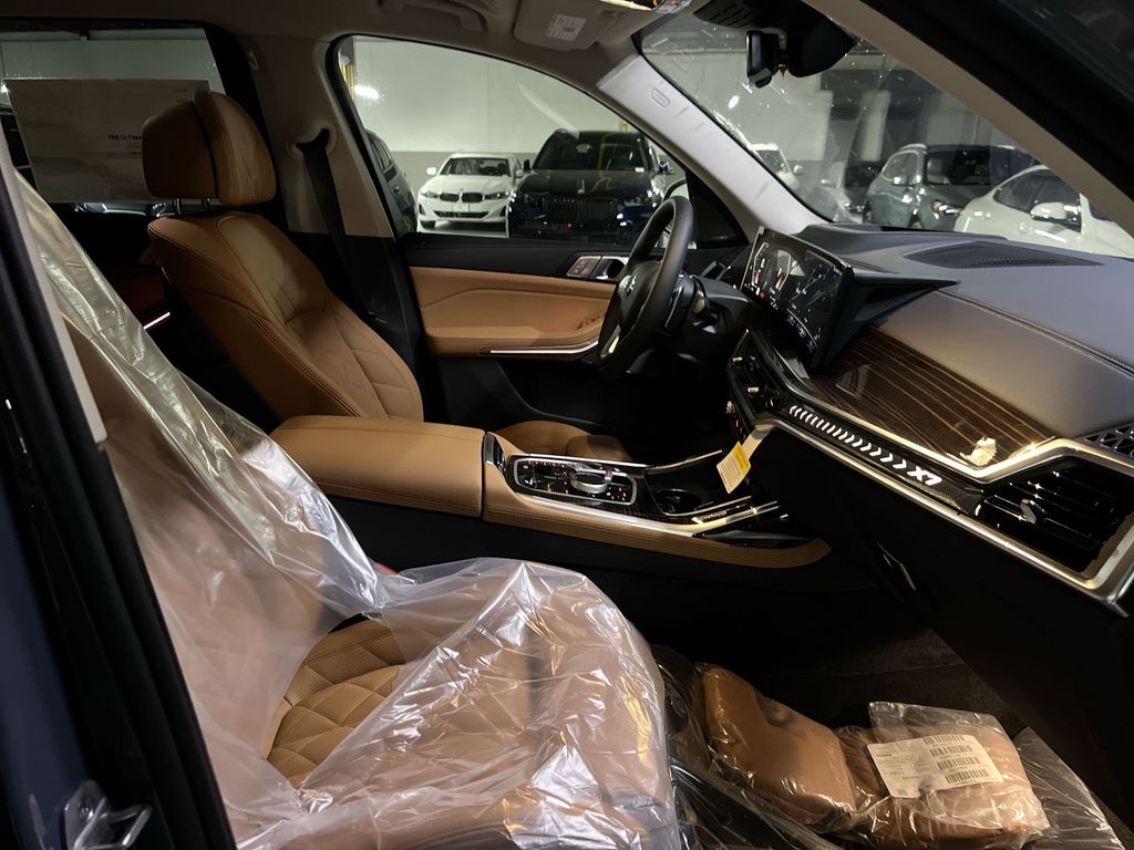 Thumbnail: 2026 BMW X7 - 26