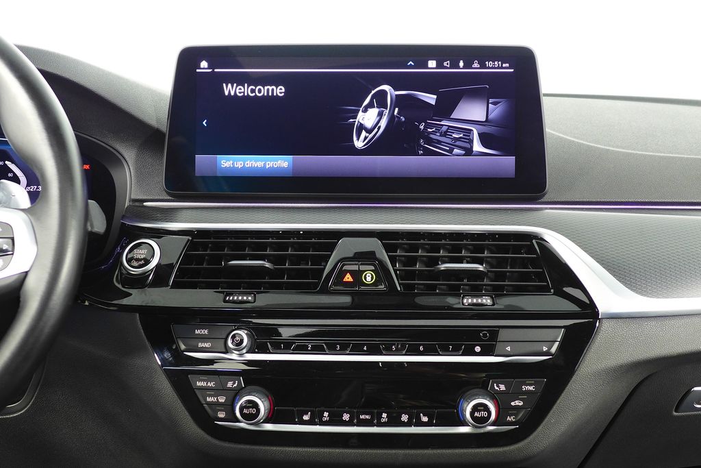 Thumbnail: 2023 BMW 5 Series - 25