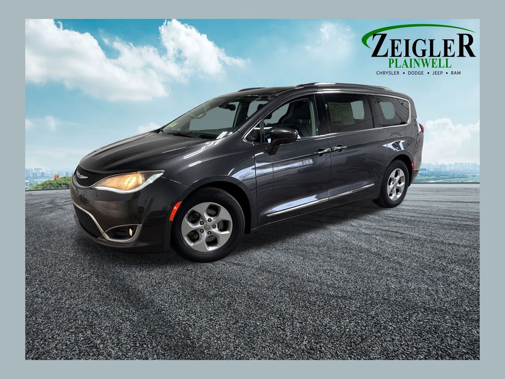 2017 Chrysler Pacifica Touring L Plus FWD