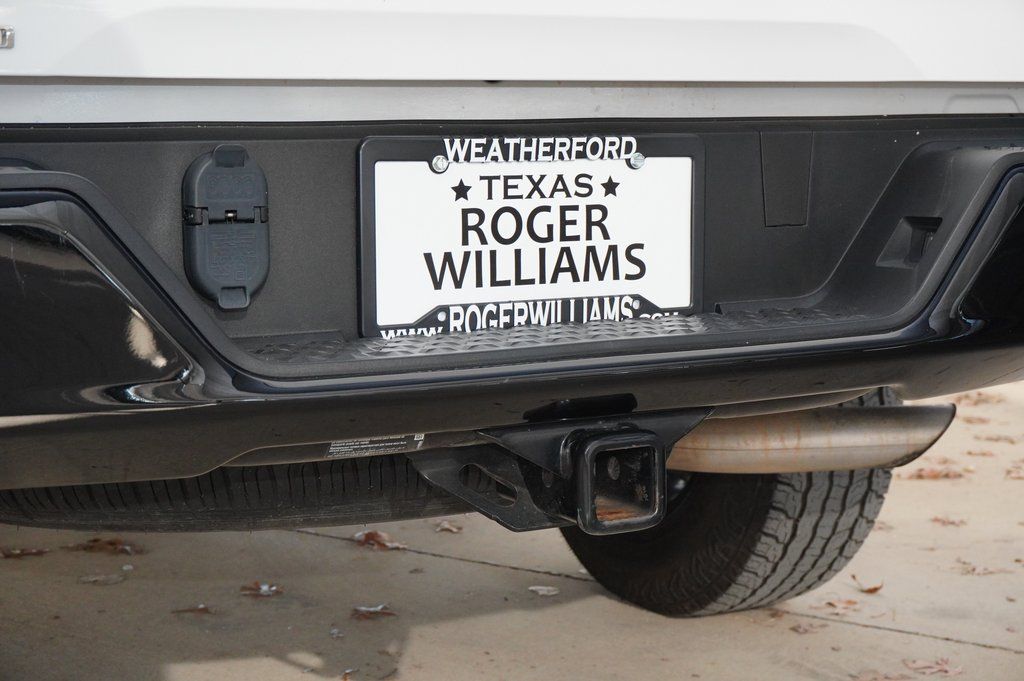 Used Car 2023 Chevrolet Colorado  Trail Boss For Sale Under $35,000 In Weatherford, Texas