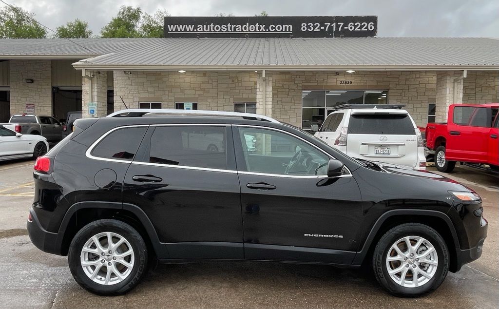 2017 Jeep Cherokee Latitude Black at Community Toyota
