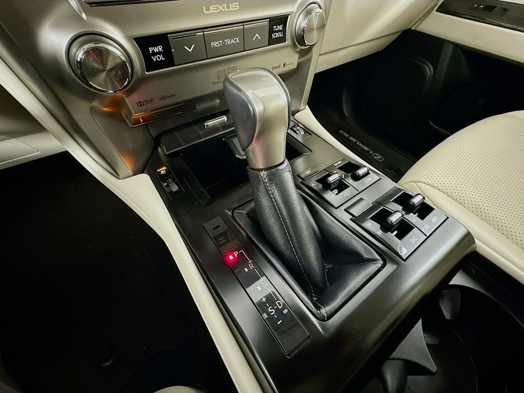 2021 Lexus GX 460 Luxury 17