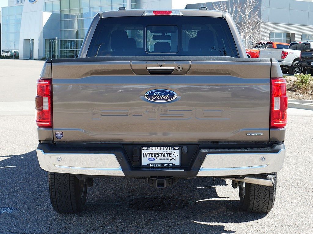 View vehicle photo 5