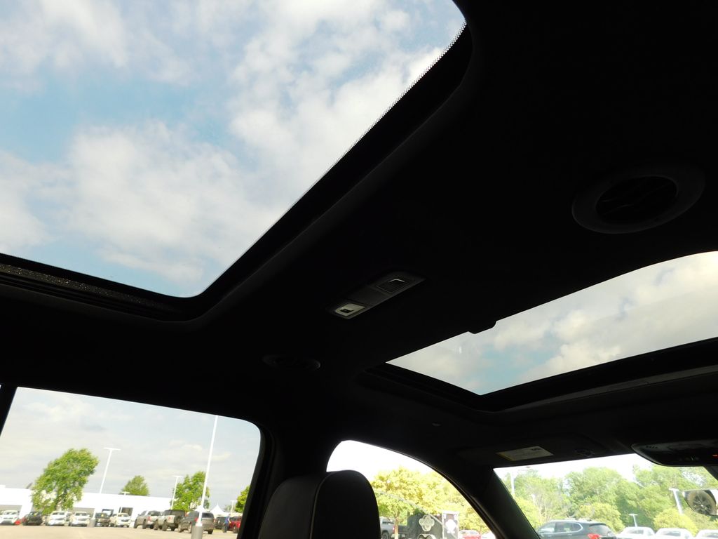 2023 Chevrolet Traverse Premier 6
