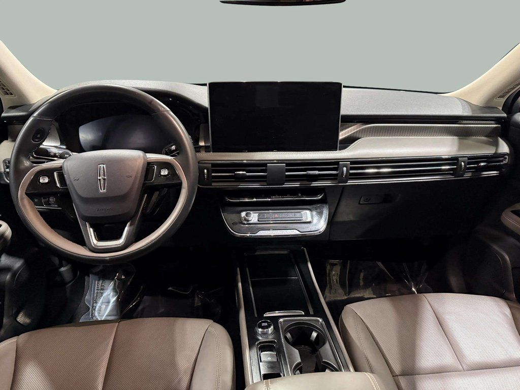 Certified Used 2023 Pristine White Metallic Tri-Coat Lincoln Reserve image 18