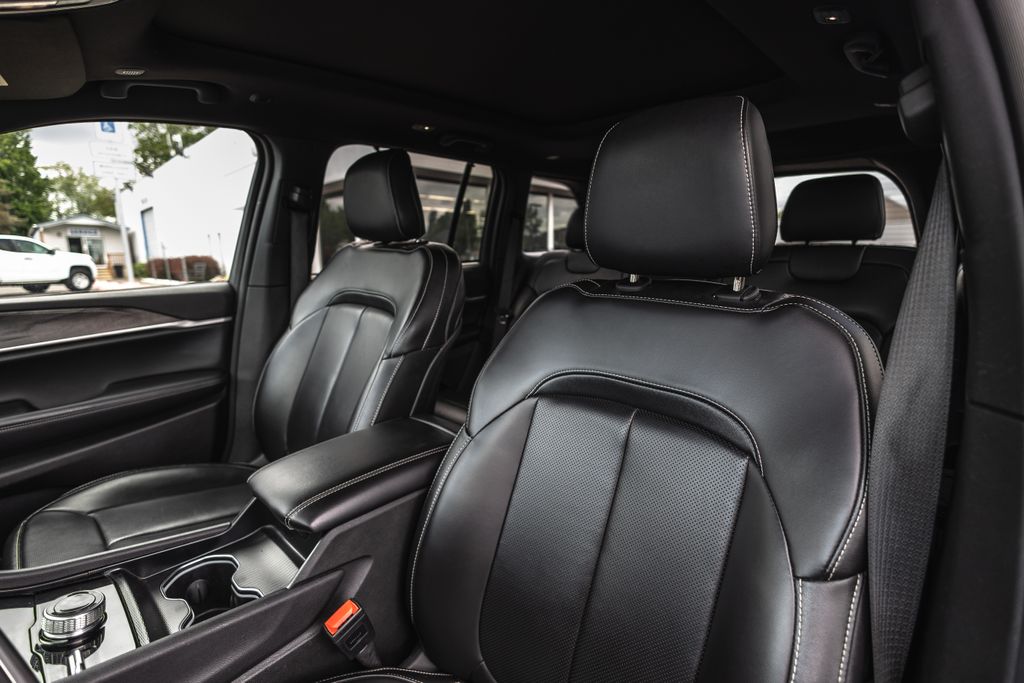 2024 Jeep Grand Cherokee Limited thumbnail 21