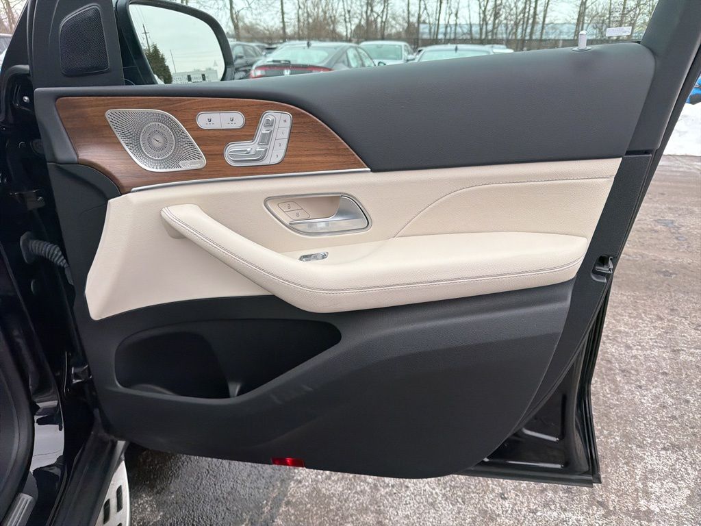 Thumbnail: 2024 Mercedes-Benz GLE - 27