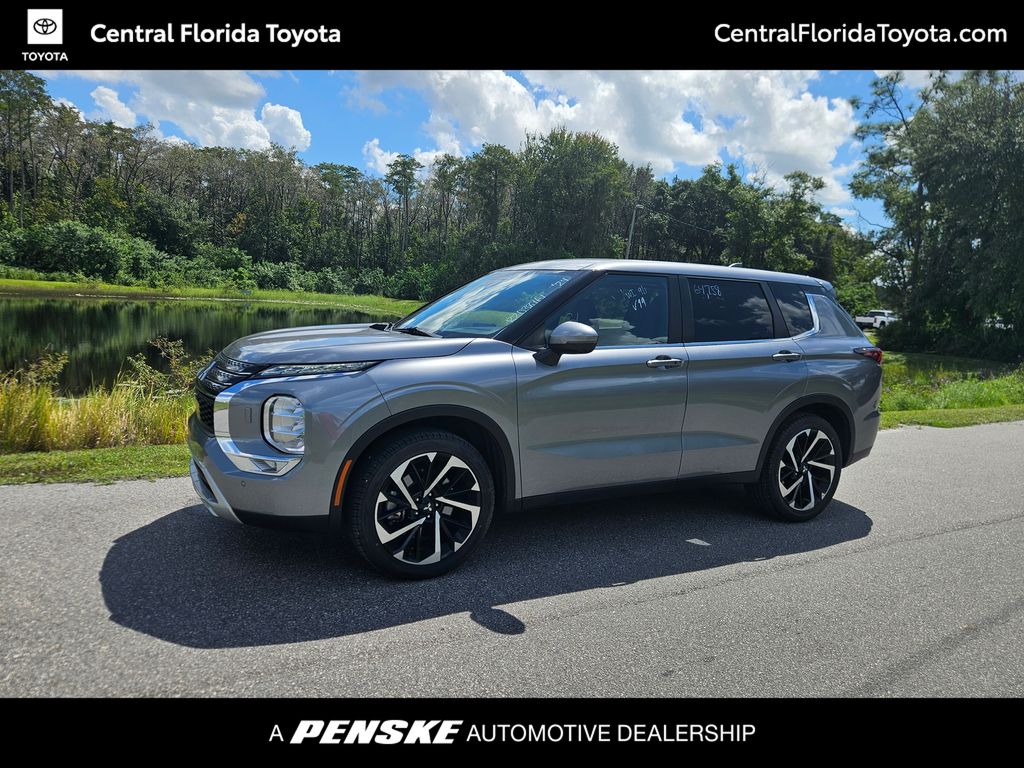 Thumbnail: 2024 Mitsubishi Outlander - 1