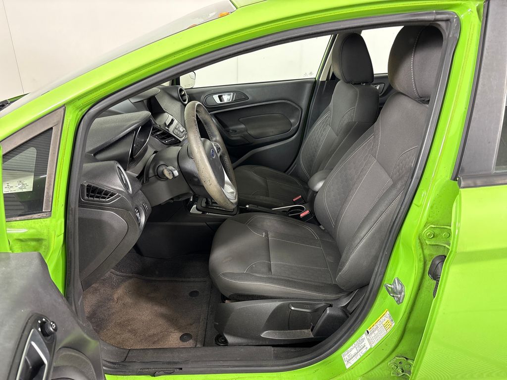Used 2015 Green Ford SE image 28