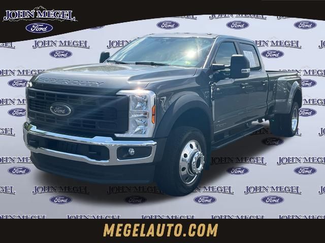 Gray Metallic 2026 Ford F-450 Super Duty XL Crew Cab LB DRW 4WD Pickup Truck Four-Wheel Drive Automatic