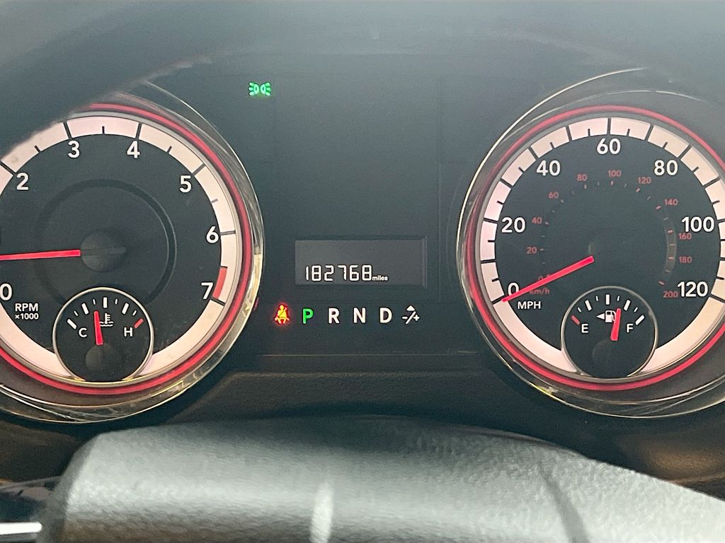 Used 2019 Gray Dodge SXT image 12