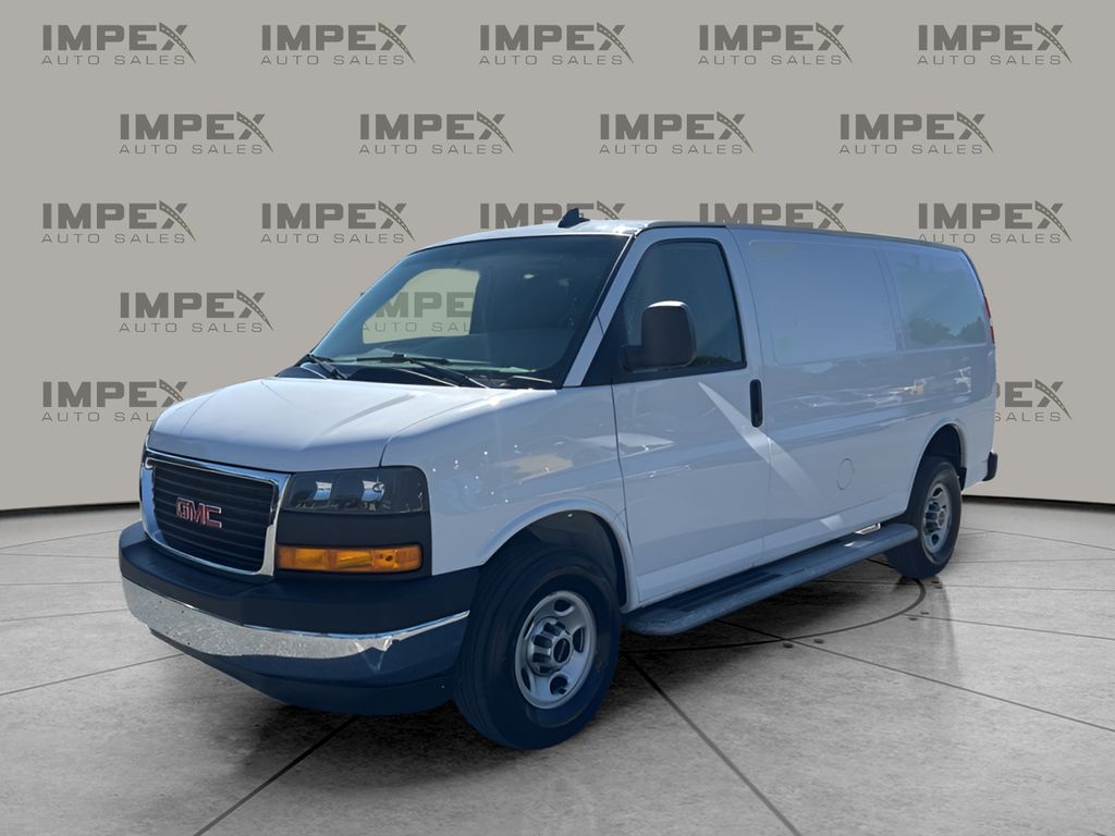 2023 GMC Savana 2500 Work Van's photo