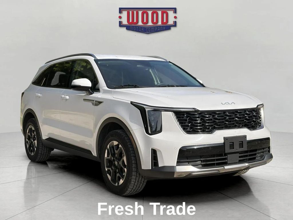 Glacial White Pearl 2024 Kia Sorento SUV / Crossover All-Wheel Drive 8-Speed Automatic
