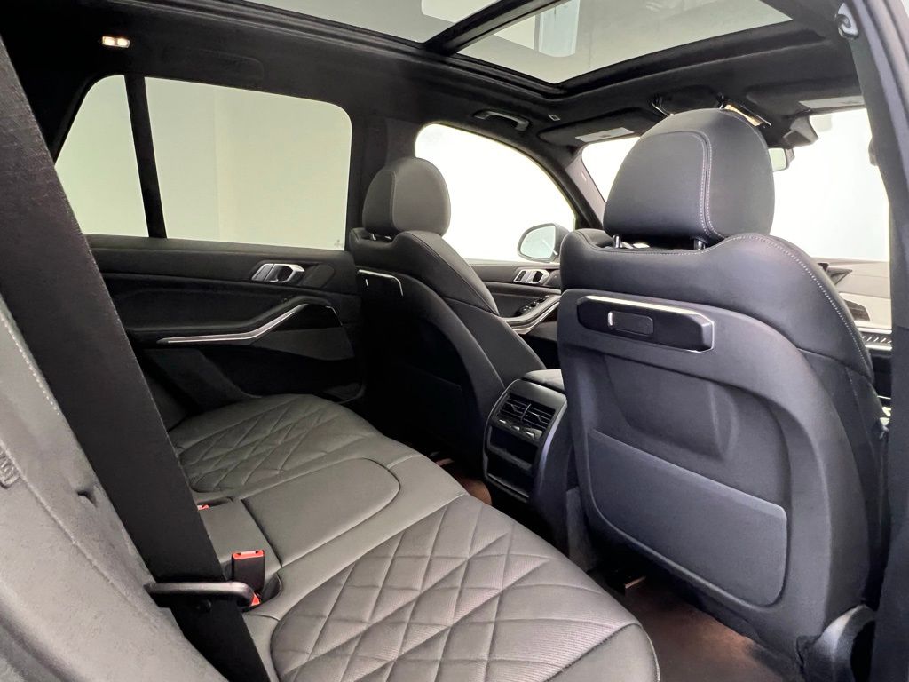 Thumbnail: 2025 BMW X5 - 8