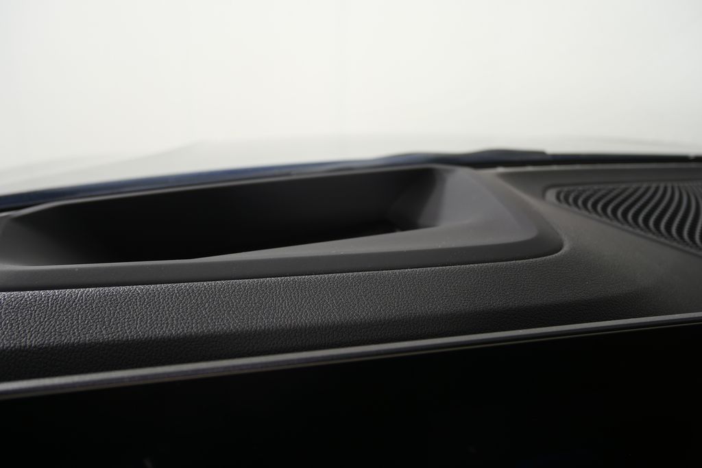 Thumbnail: 2024 BMW 3 Series - 23