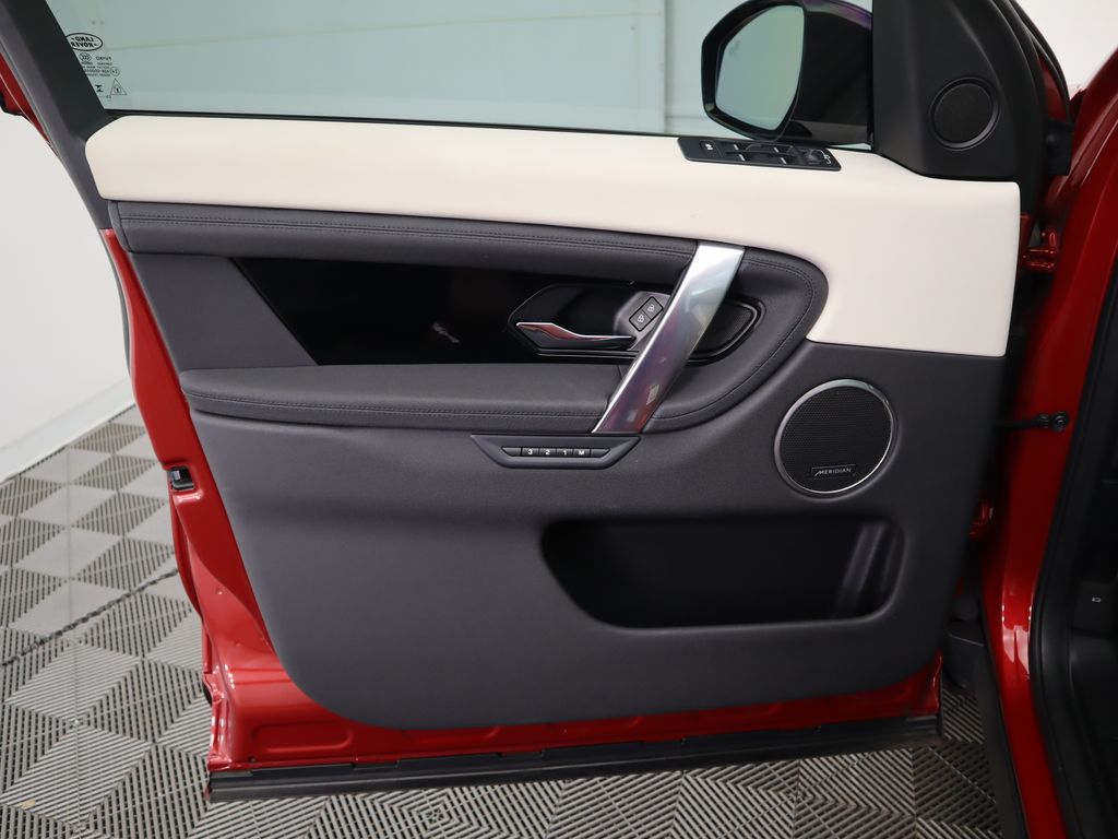 2024 Land Rover Discovery Sport S 24