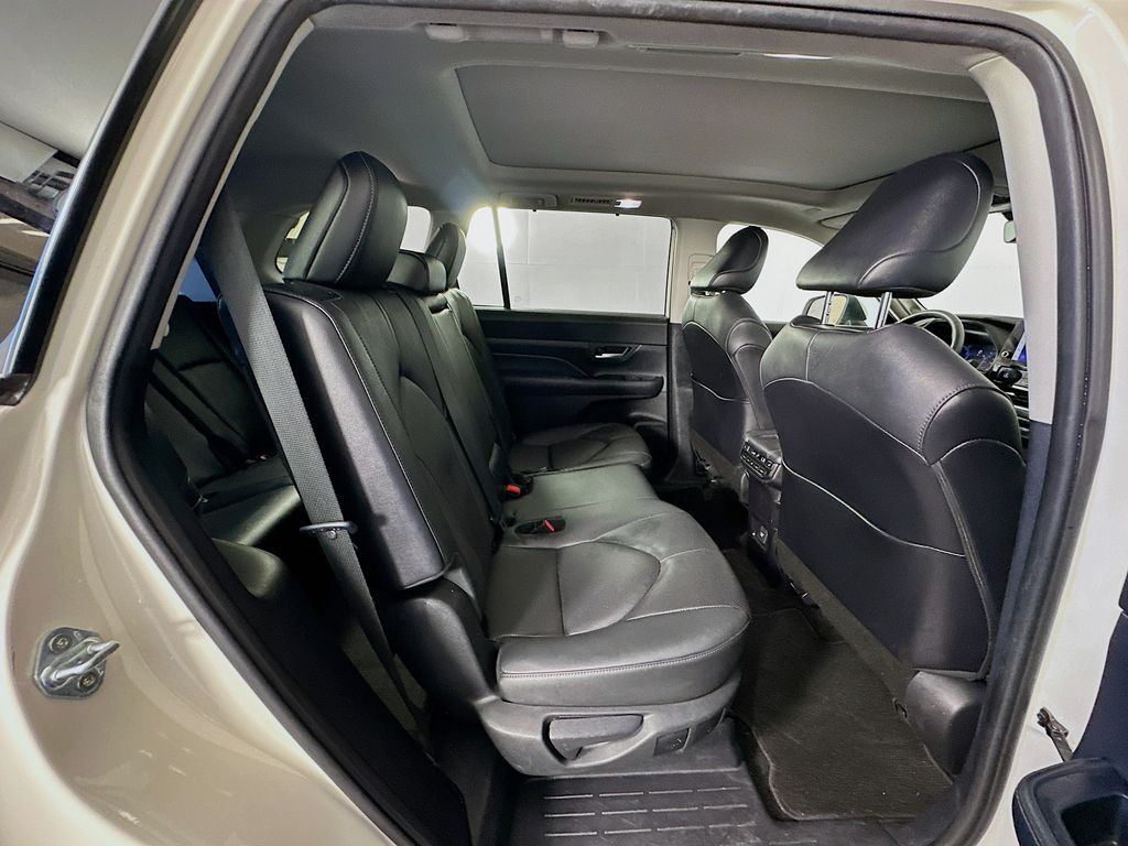 Thumbnail: 2024 Toyota Grand Highlander - 29