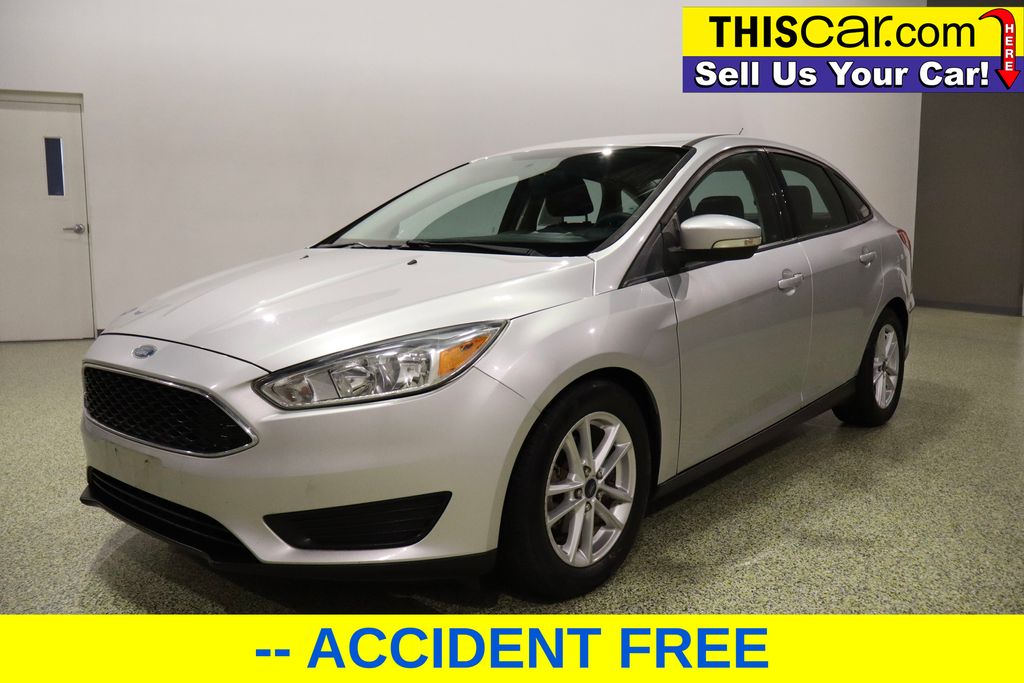 2015 Ford Focus SE photo 3