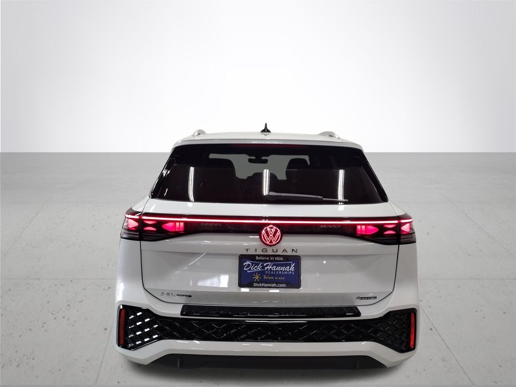 2026 Volkswagen Tiguan SEL R-Line Turbo