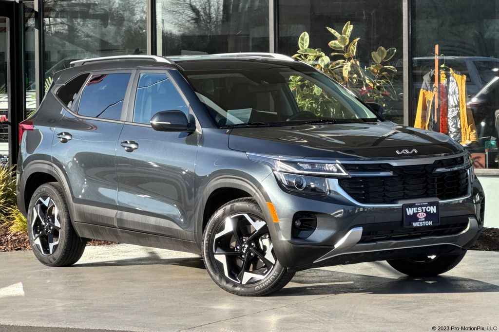 used 2025 Kia Seltos car, priced at $23,907