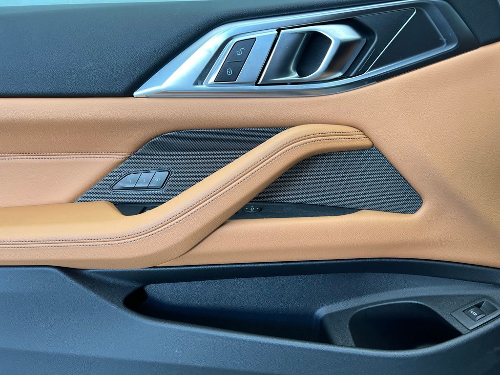 Thumbnail: 2025 BMW 4 Series - 26