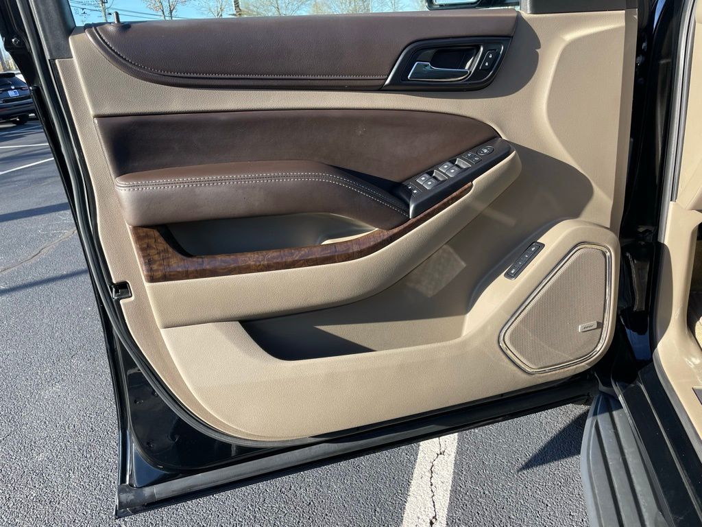 Thumbnail: 2018 Chevrolet Tahoe - 24