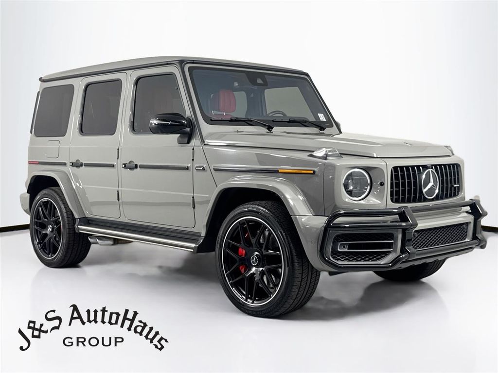 2022 Mercedes-Benz G-Class Gris SUV/Crossover Tracción en las cuatro ruedas 9 velocidades Automática