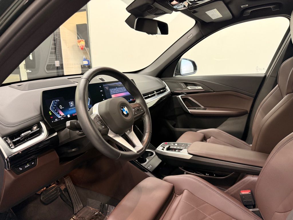 Thumbnail: 2025 BMW X1 - 11