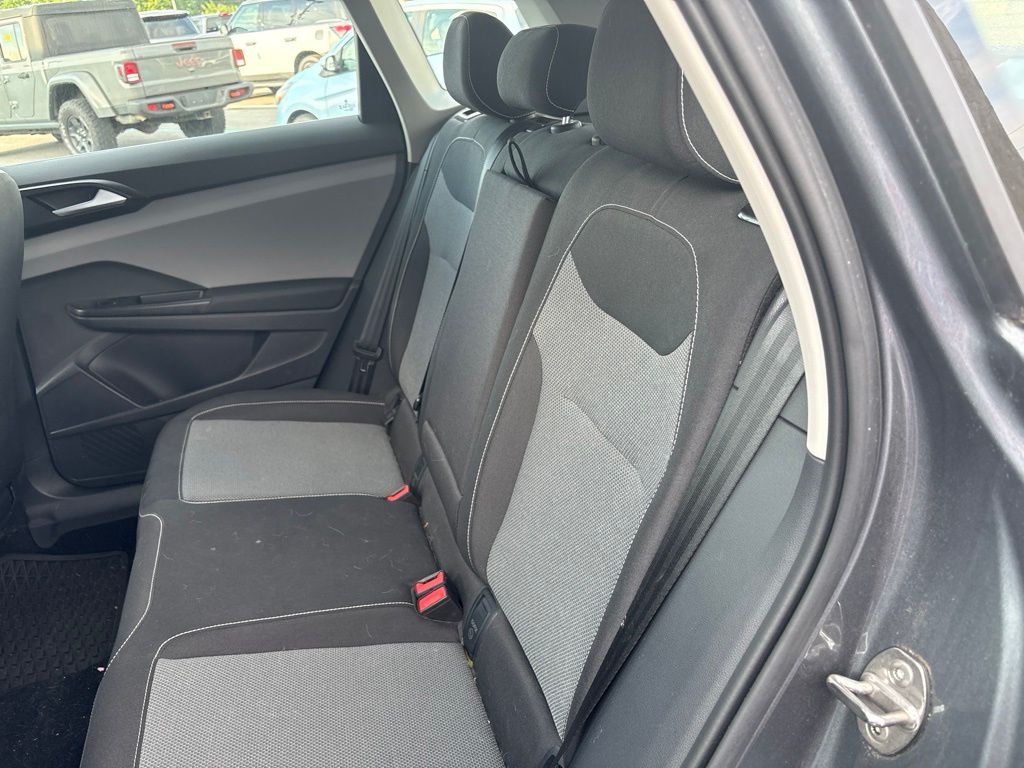 2023 Volkswagen Taos — photo 9