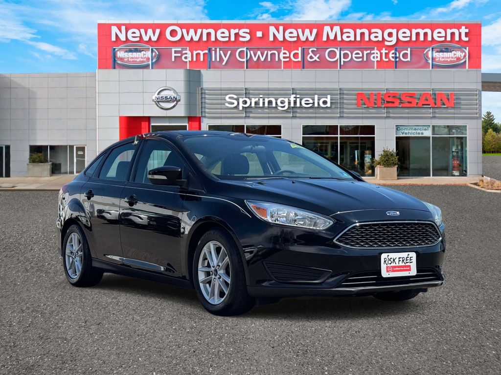 Shadow Black 2016 Ford Focus SE Sedan Front-Wheel Drive 6-Speed Automatic