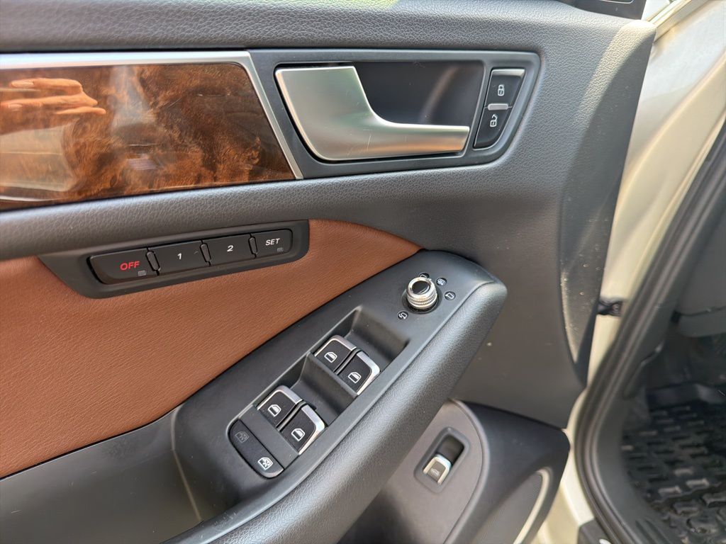 Thumbnail: 2015 Audi Q5 - 27