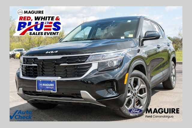 Black 2024 Kia Seltos SUV / Crossover All-Wheel Drive Continuously Variable Transmission