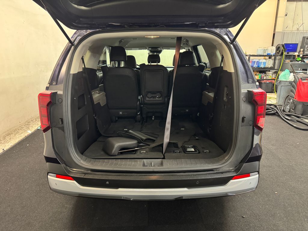 2025 Kia Carnival LXS