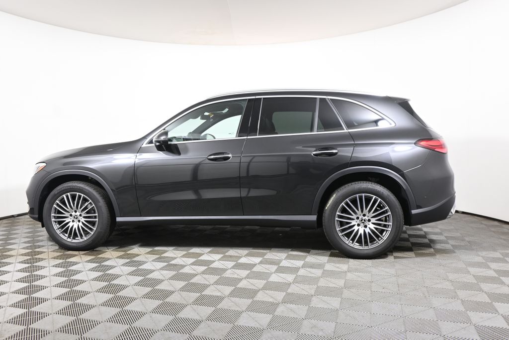 Thumbnail: 2026 Mercedes-Benz GLC - 2
