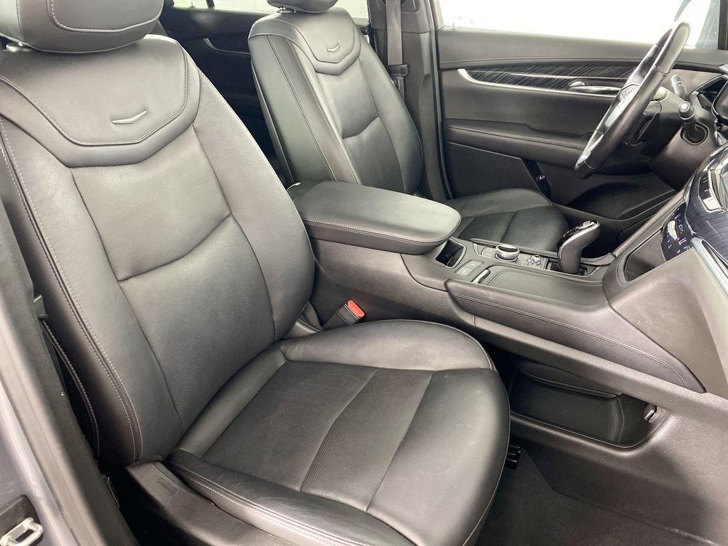 2020 Cadillac XT6 Premium Luxury photo