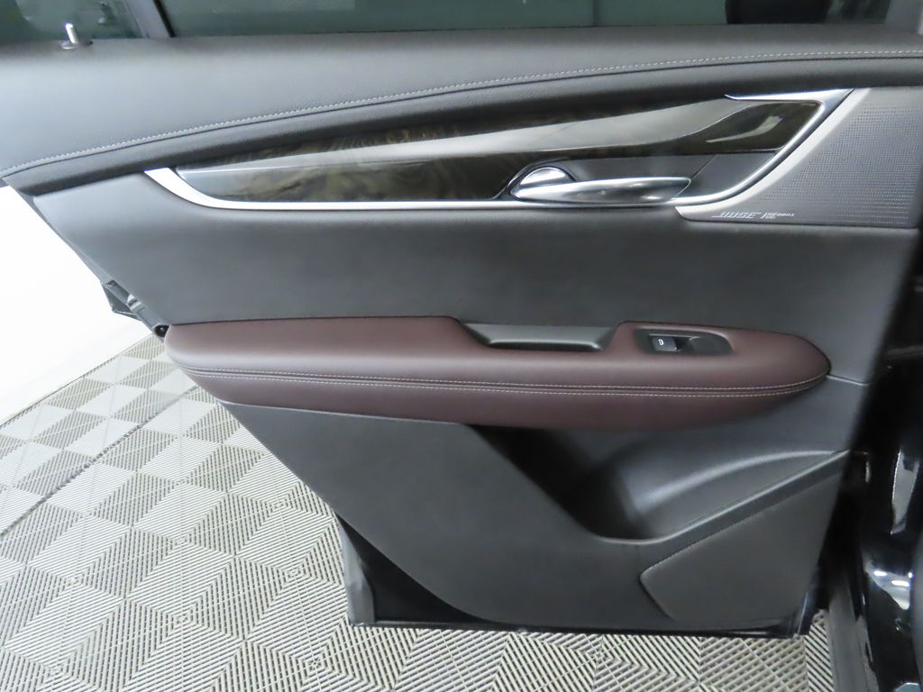 Thumbnail: 2020 Cadillac XT6 - 28