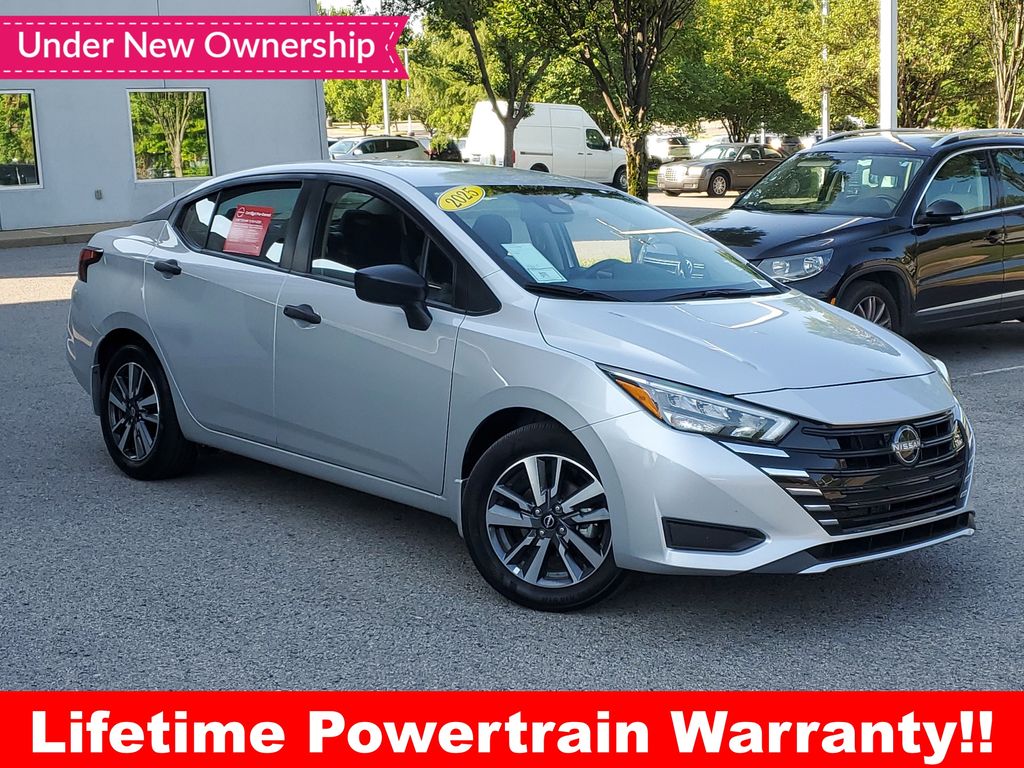 Brilliant Silver Metallic 2025 Nissan Versa Sedan Front-Wheel Drive Continuously Variable Transmission