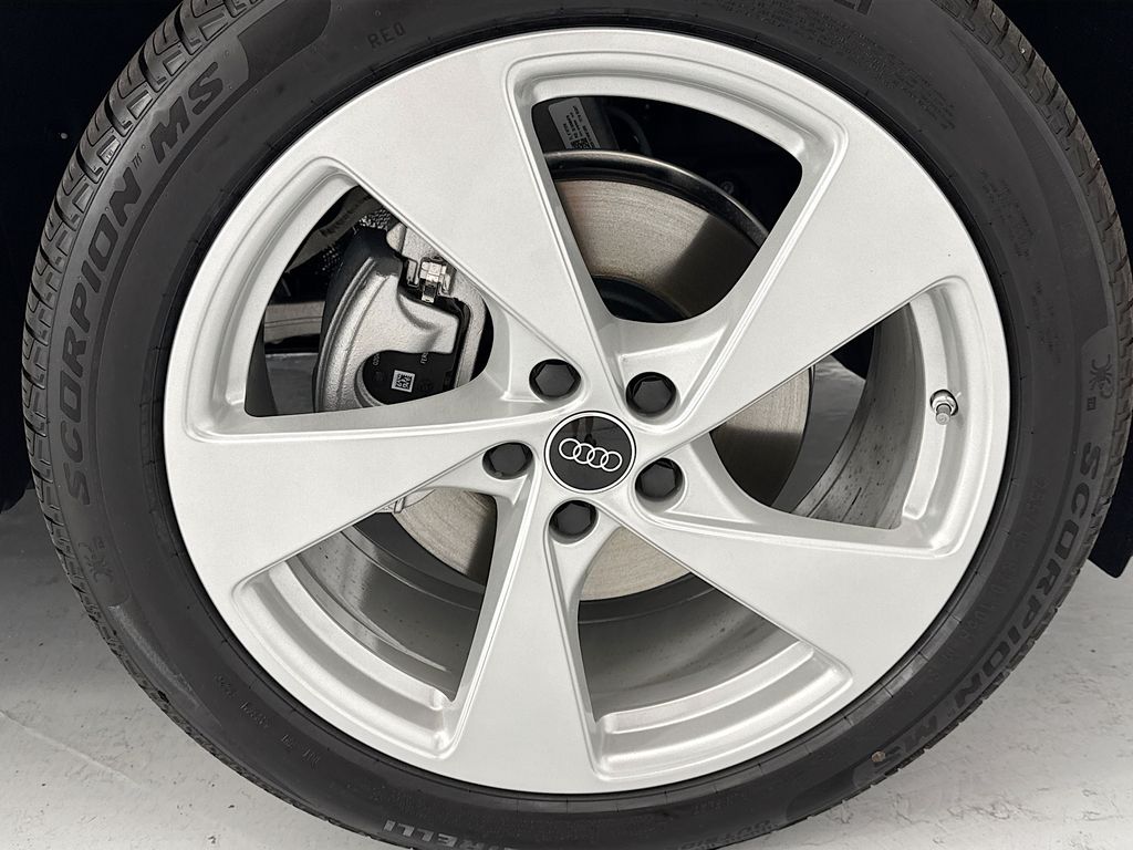 Thumbnail: 2026 Audi Q5 - 31