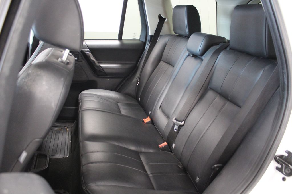 Thumbnail: 2014 Land Rover LR2 - 17