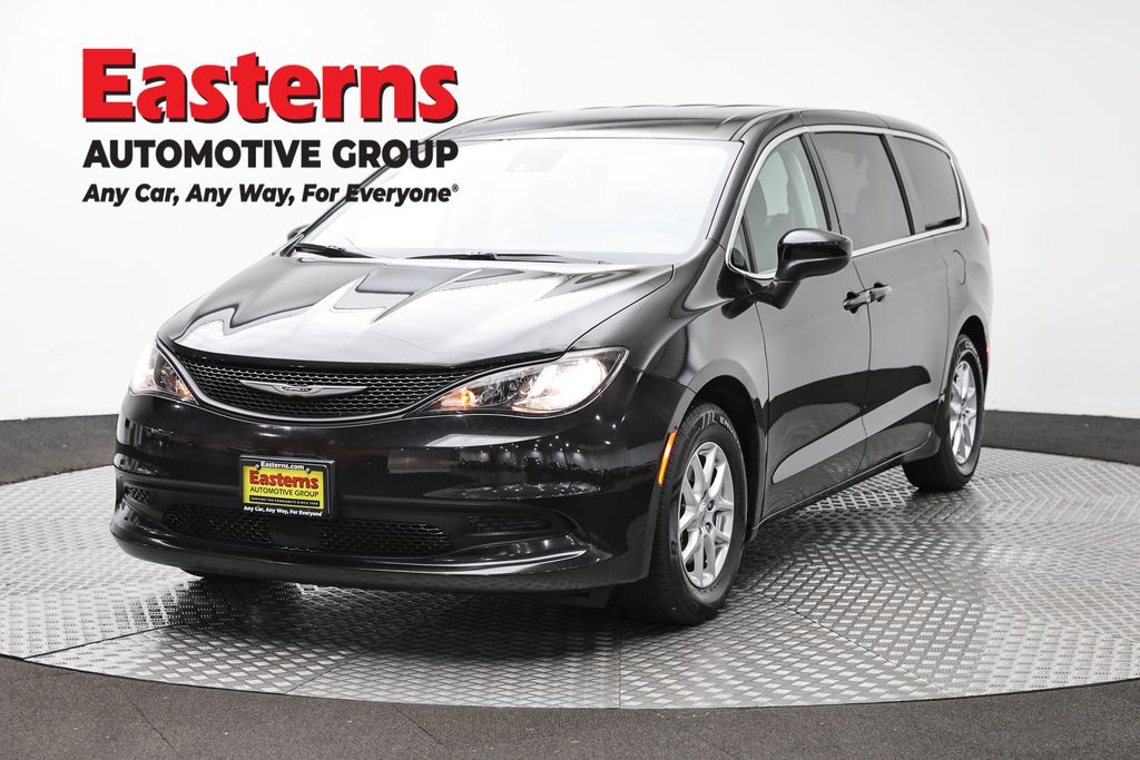 Brilliant Black Crystal Pearlcoat 2024 Chrysler Voyager LX FWD Minivan Front-Wheel Drive 9-Speed Automatic