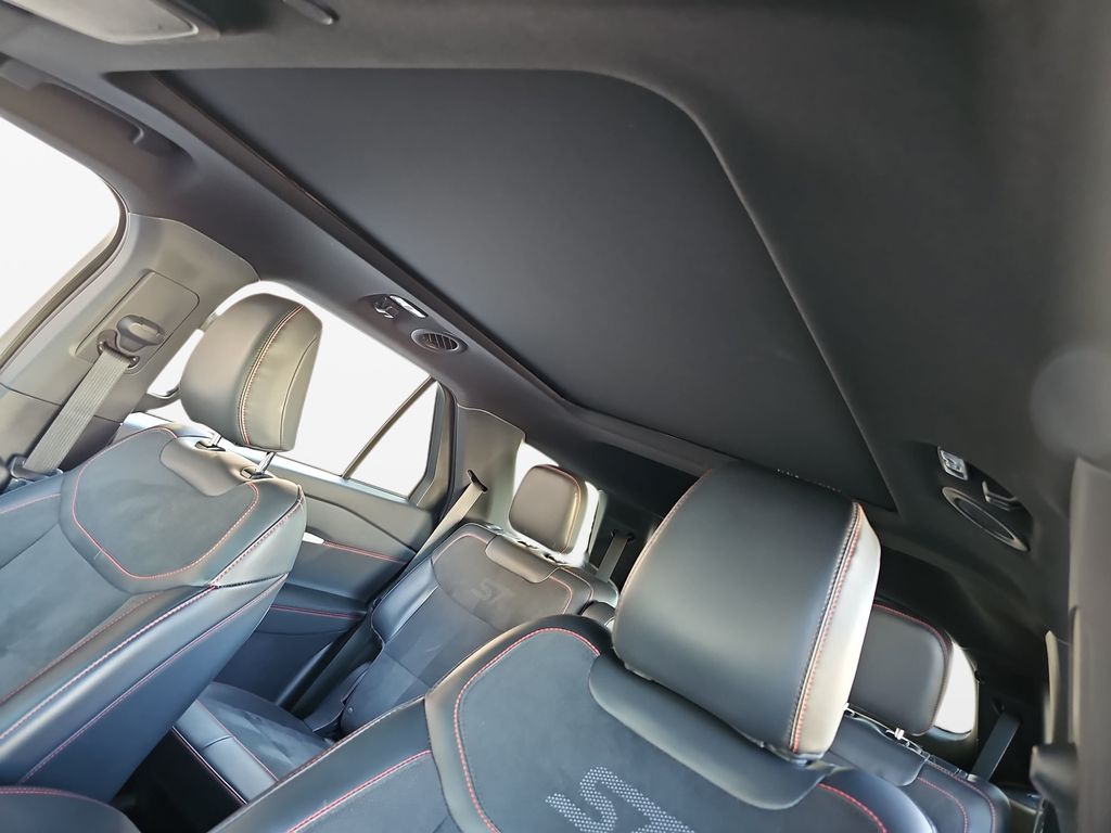 Used 2025 Ford Explorer SUV