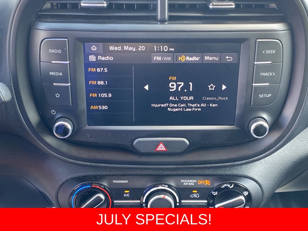 2025 Kia Soul LX - Photo 10
