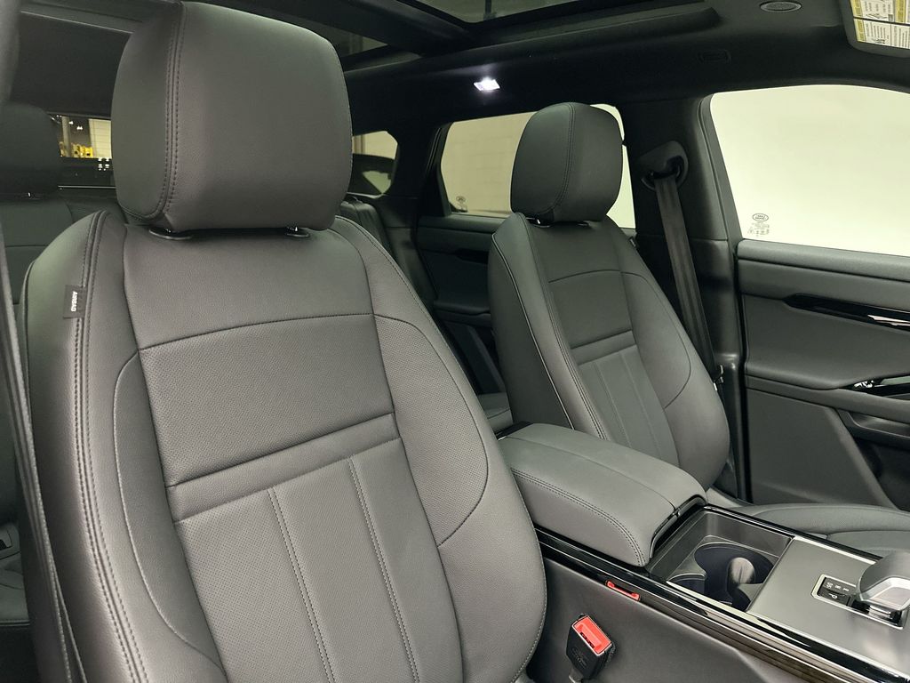 Thumbnail: 2026 Land Rover Range Rover Evoque - 6
