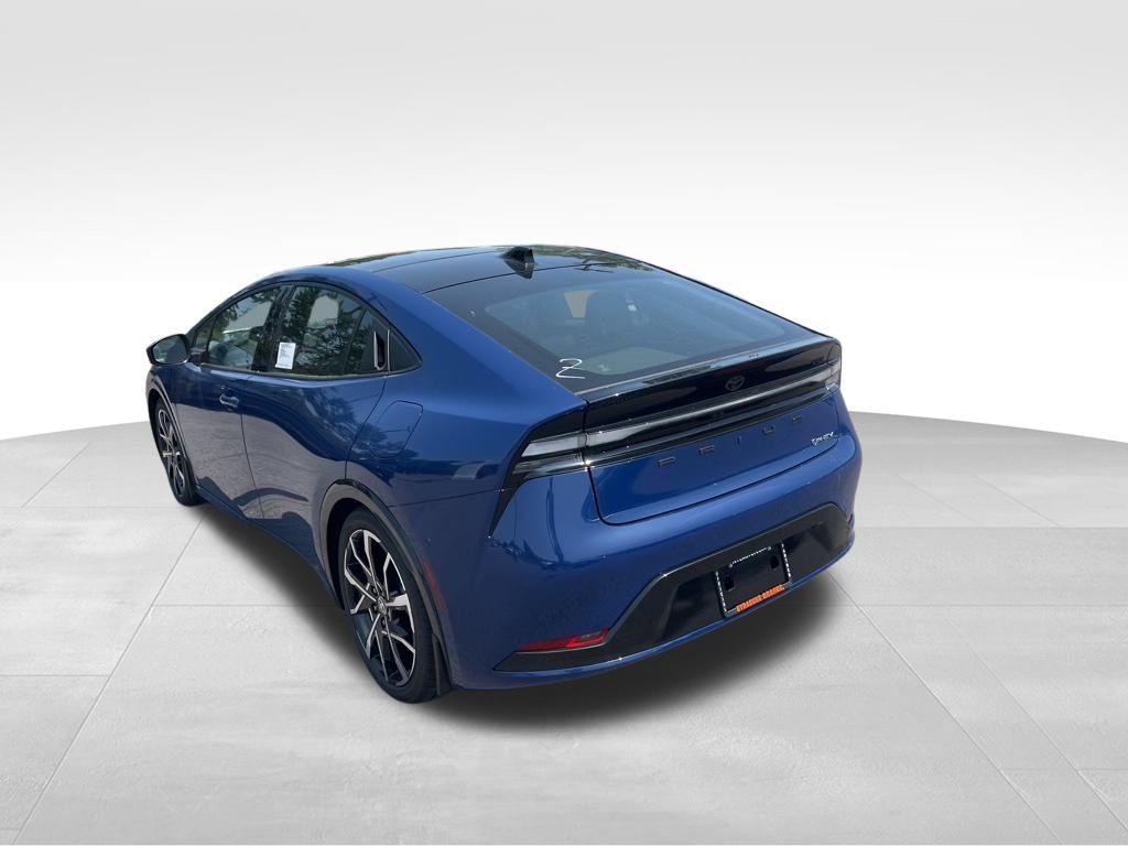 2025 Toyota Prius Plug-in Hybrid XSE Premium photo 5