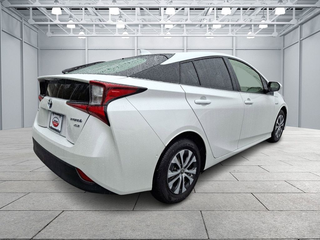 2022 Toyota Prius XLE 4