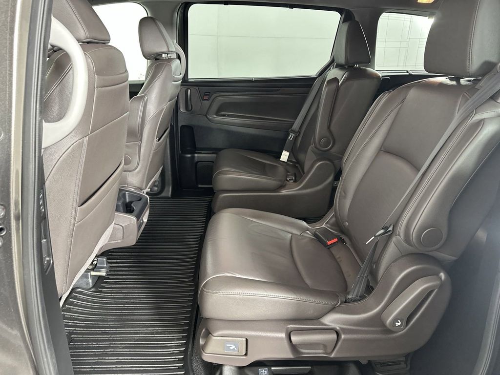 2019 Honda Odyssey Touring 17