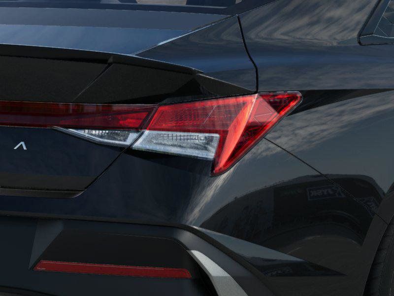 2026 Hyundai Elantra — photo 10