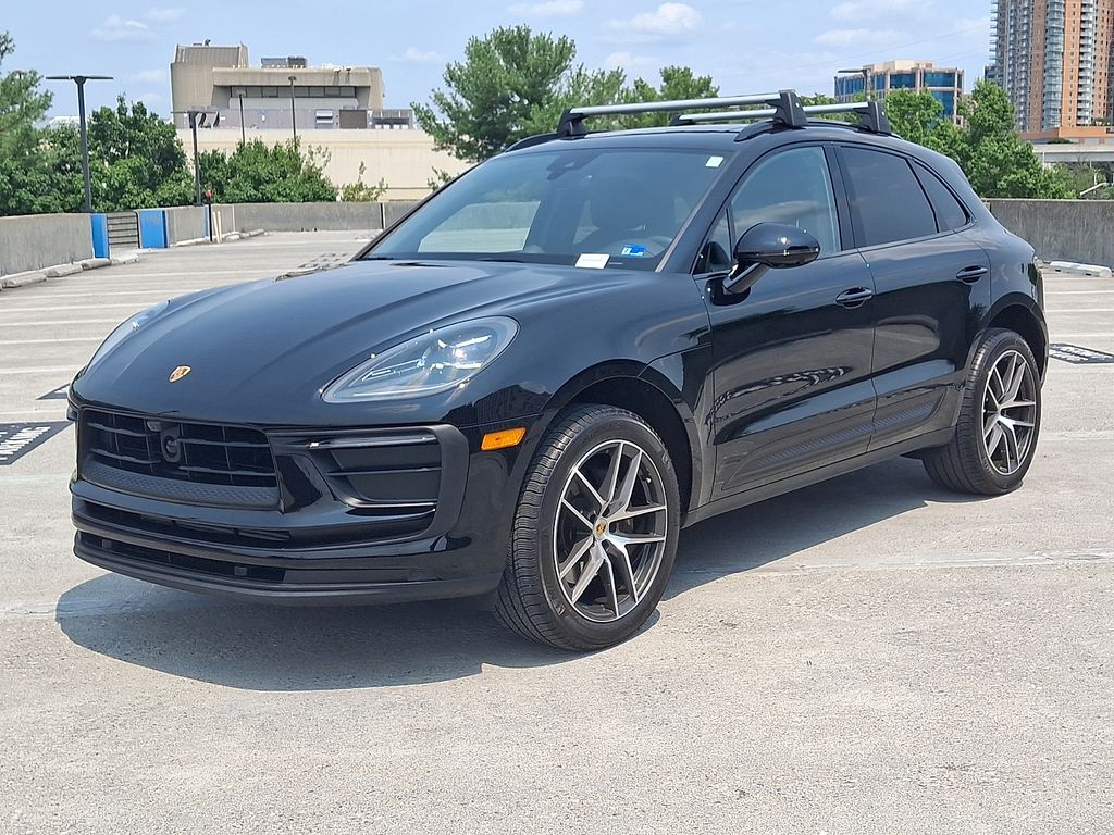 Thumbnail: 2026 Porsche Macan - 1